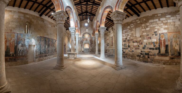 Chiesa dell'Abbazia di Santa Maria di Cerrate ©FAI - Fondo Ambiente Italiano