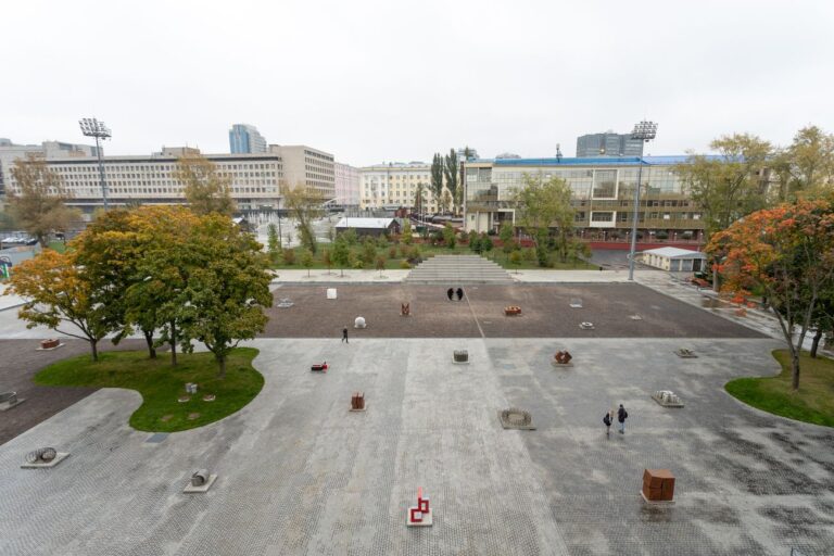 Damián Ortega. The Modern Garden. Installation view at Garage Museum of Contemporary Art, Mosca 2018. Photo Ivan Erofeev (c) Garage Museum of Contemporary Art. Courtesy l'artista & Kurimanzutto, Città del Messico