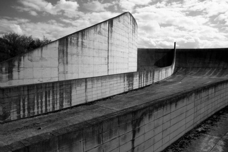 Diga di San Piero in Campo, Radicofani (ostruita a metà anni ’80, dismessa nel 1986)