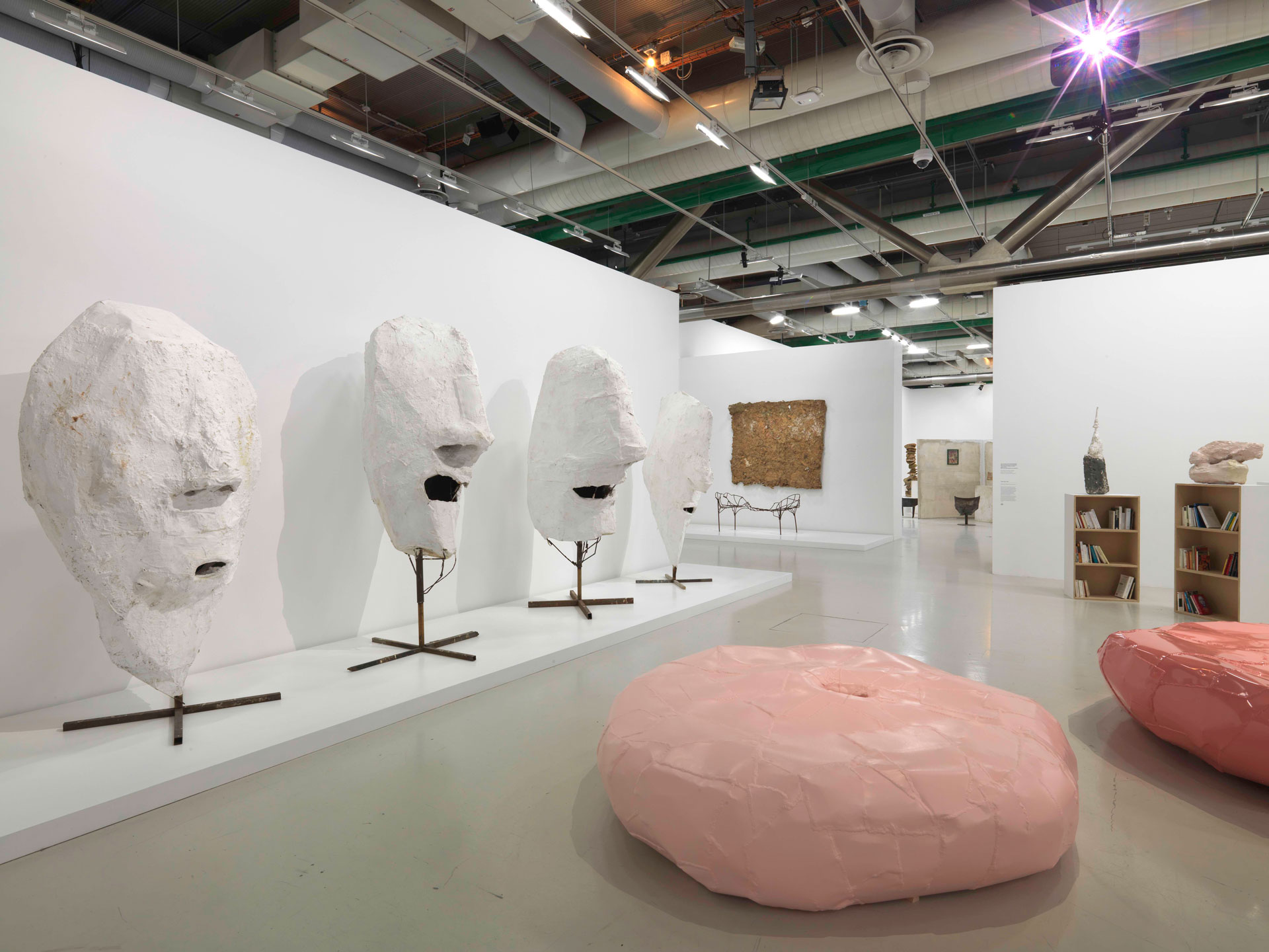 Franz West. Exhibition view at Centre Georges Pompidou, Parigi 2018. Photo © Philippe Migeat Centre Pompidou