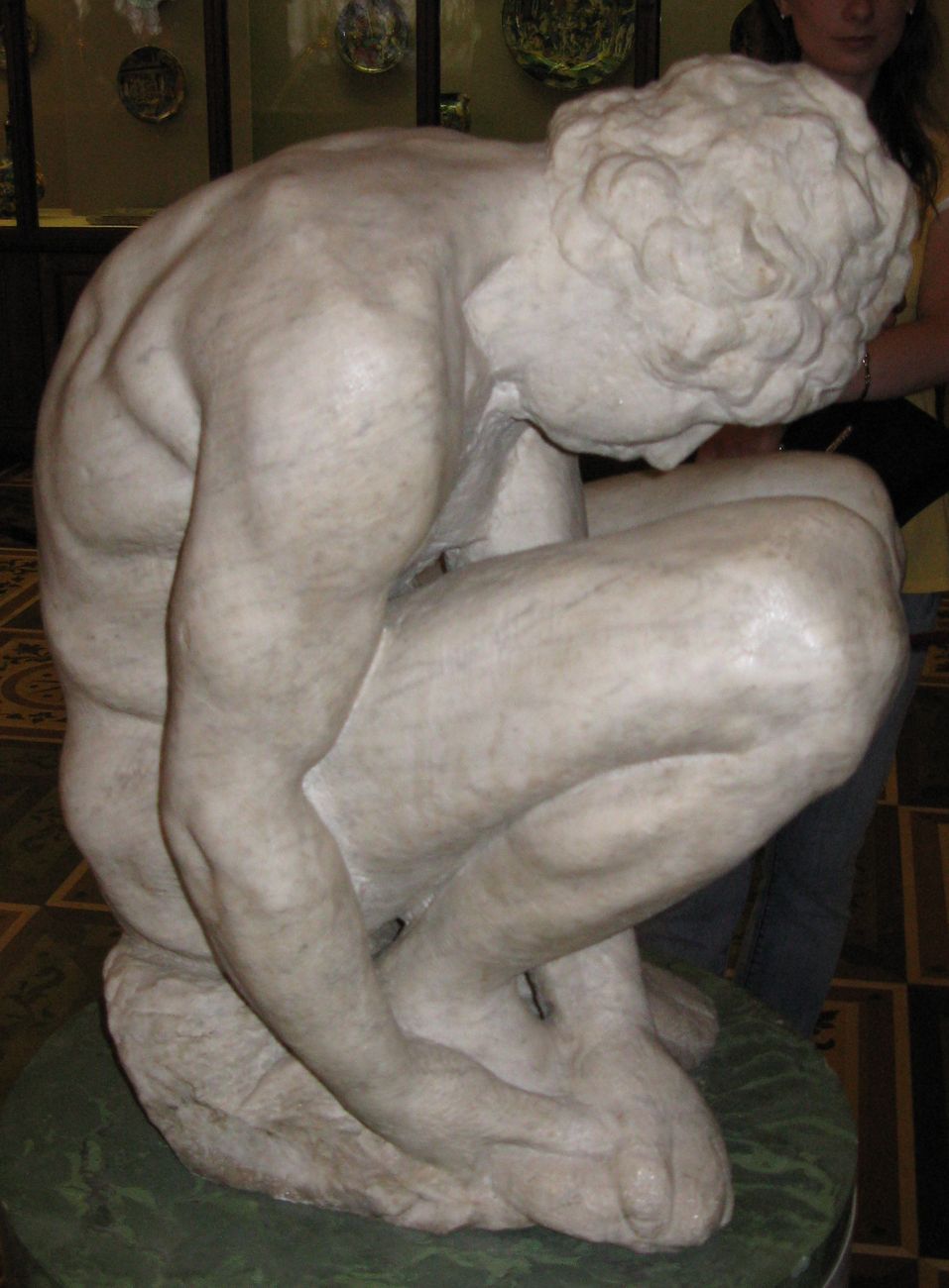 Michelangelo Buonarroti, Ragazzo accovacciato o L'adolescente, 1524 ca. Museo dell'Ermitage, San Pietroburgo. Photo Yair Haklai