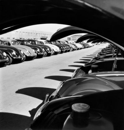 Peter Keetman, Stabilimento Volkswagen, 1953 © Peter Keetman Estate, F.C. Gundlach Foundation