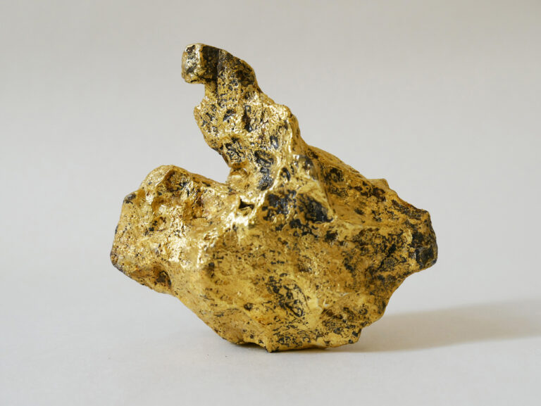 Ryts Monet Migrant Golden Meteorite L’Italia alla Off Biennale Cairo 2018. Immagini alla sezione curata da Elena Giulia Abbiatici