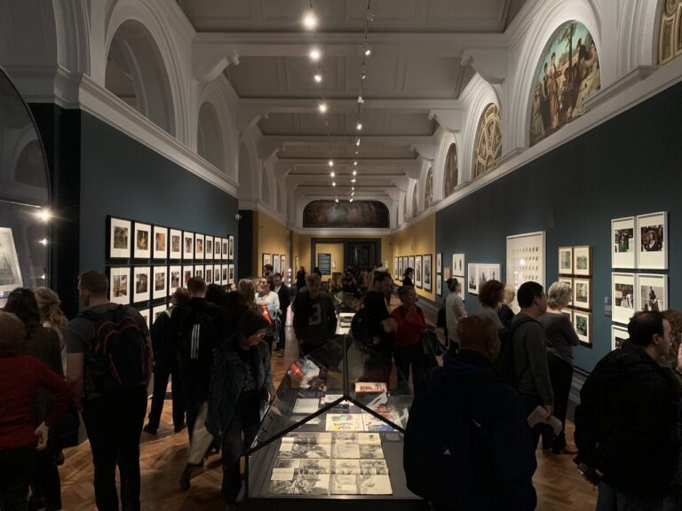 Sala secondaria 2 Il nuovo Photography Center del V&A di Londra. Il racconto e le immagini