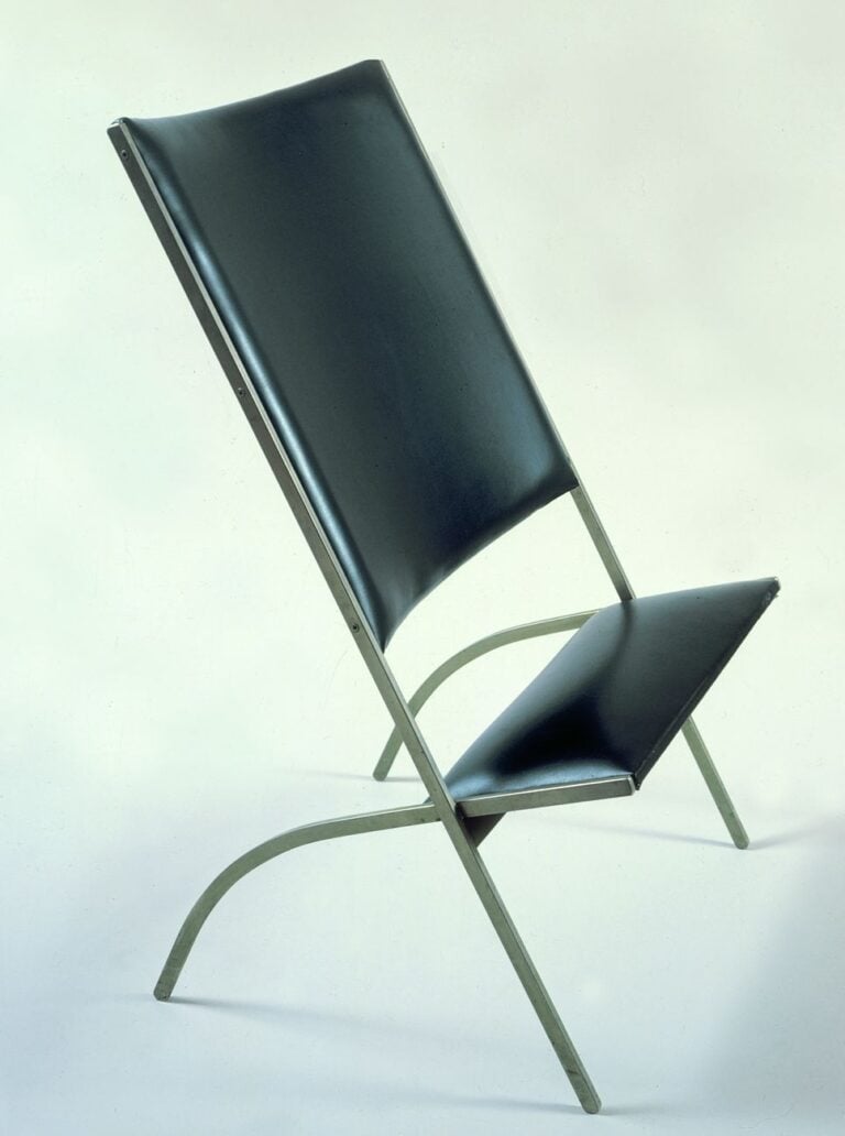Sedia “Gabriela” detta “di poco sedile” (1971), prodotta come prototipo dalla Walter Ponti e poi da Pallucco © Gio Ponti Archives