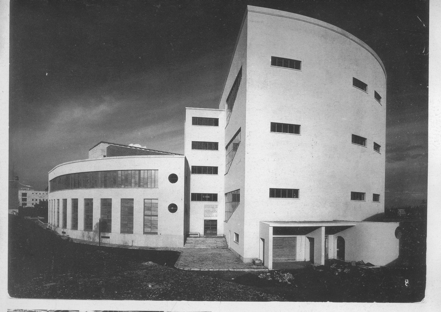 School of Mathematics, Roma, Sapienza University campus, Gio Ponti, the library in 1935. Copyright: From L. Licitra Ponti, Gio Ponti, l’opera, 1990, © Gio Ponti Archives