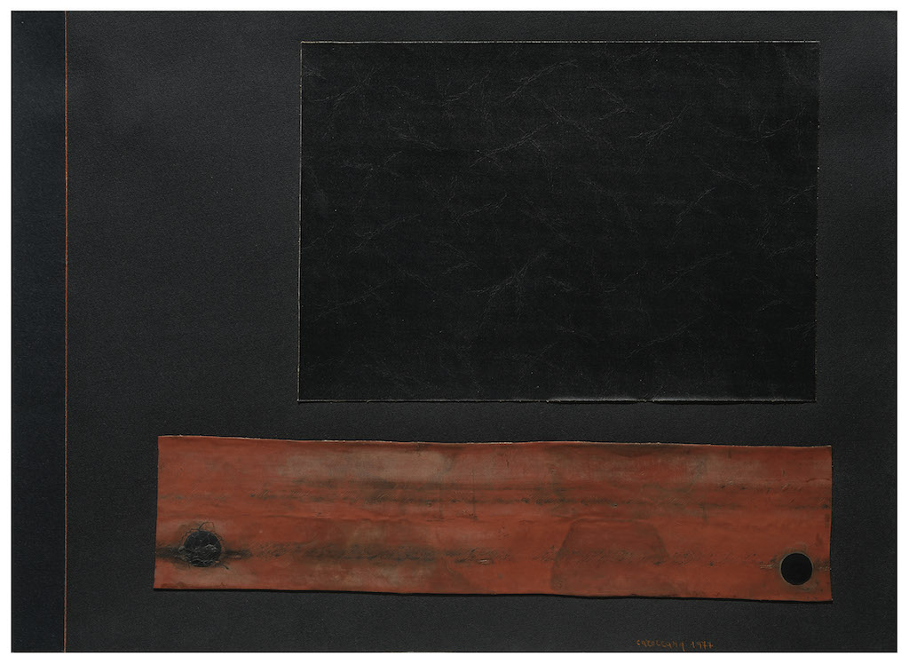 Carol Rama Senza titolo, 1977 Camera d'aria, vinilpelle e matita colorata su cartoncino nero, 50.3 x 69.2 cm courtesy Collezione Ramo