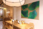 Tetsuro Shimizu, Palpitazione (2000), olio su tela, 165x230 cm. Courtesy of Zazà ramen noodle bar & restaurant