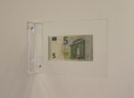 Antonio Della Guardia, 5 euro, 2014. Courtesy l'artista e Galleria Tiziana Di Caro, Napoli