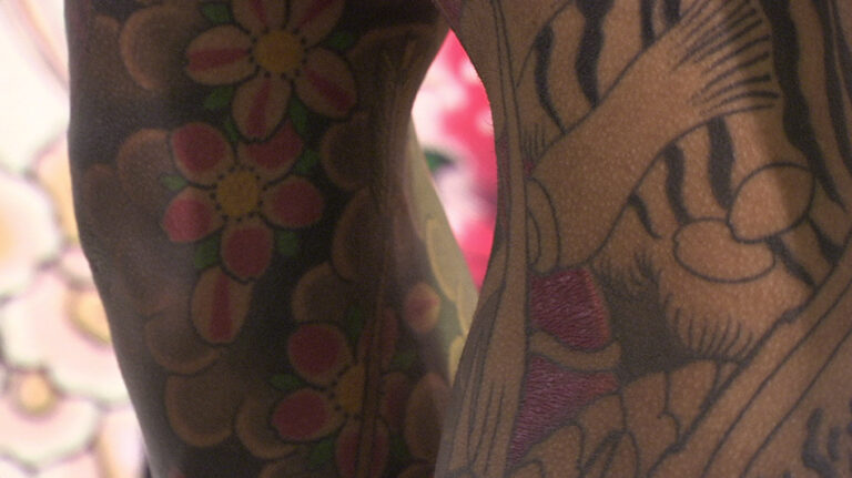 ALI KAZMA, Resistance Tattoo, 2013. Single channel video. Courtesy Francesca Minini