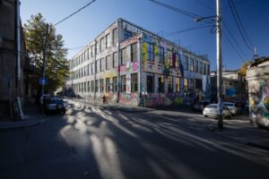 Dormire in un’ex fabbrica sovietica. A Tbilisi