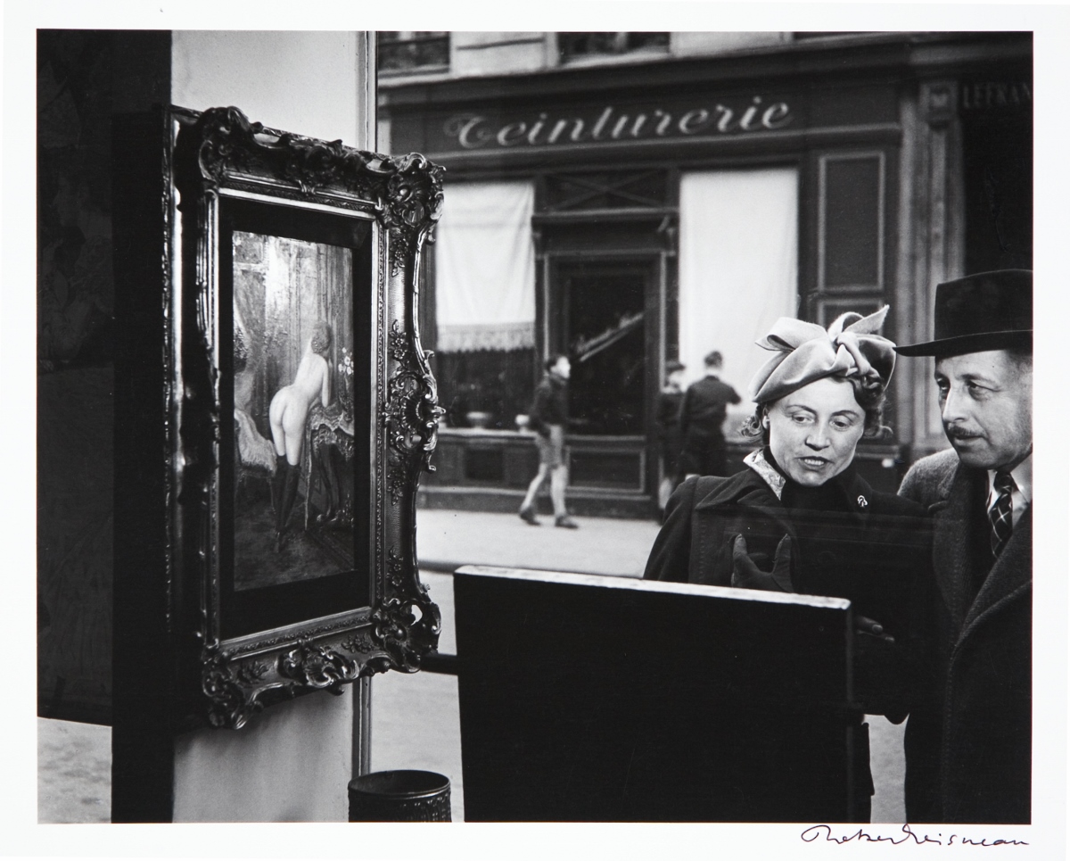 Robert Doisneau Regard oblique, 1948,© Atelier Robert Doisneau. Courtesy Comune di Modena, Fondo Franco Fontana - Galleria Civica di Modena - FONDAZIONE MODENA ARTI VISIVE