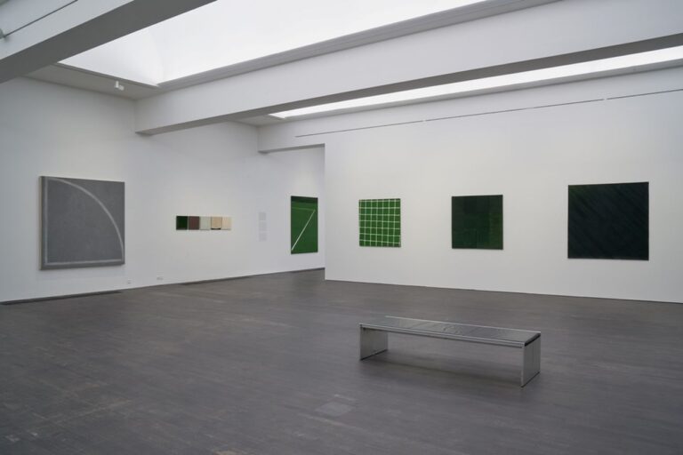 Raoul De Keyser. Œuvre. Installation view at SMAK, Gent 2018. Photo Dirk Pauwels. Courtesy SMAK, Gent