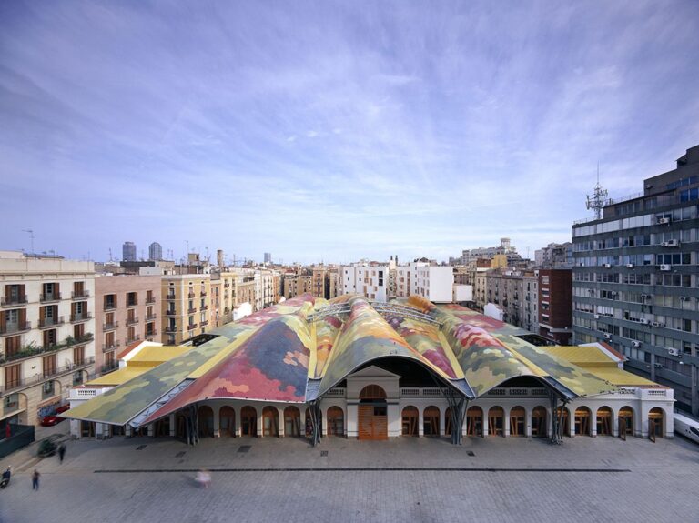 Santa Caterina Market, Barcellona, Spagna. 2005. Photo Roland Halbe. Courtesy studio EMBT