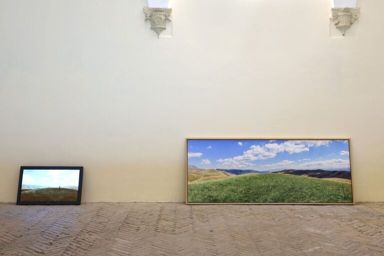 Simone Cametti. Media montagna. Exhibition view at Spazio K - Galleria Nazionale delle Marche, Urbino 2018, photo Michele Alberto Sereni