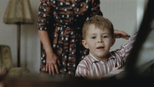 Lo spot natalizio della John Lewis & Partners racconta la storia di Elton John