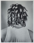 Carol Goodden, Hair Play, 1972, 12 fotografie stampate su gelatina d’argento, Foto di Carol Goodden. Courtesy Harold Berg