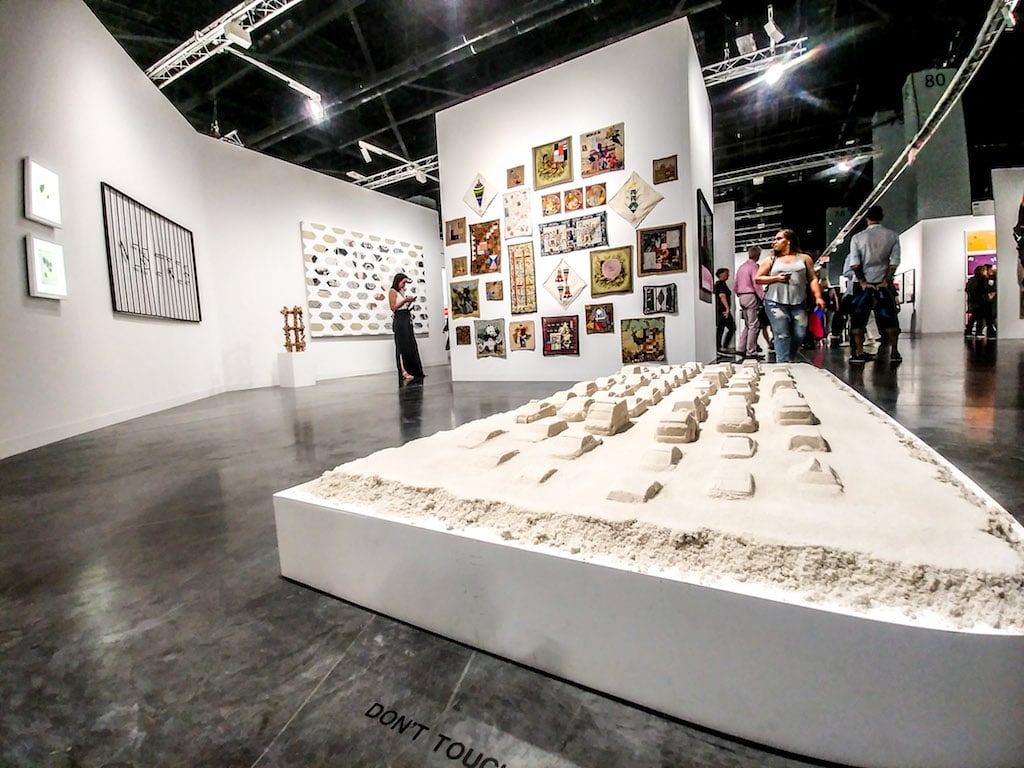 Lo stand di Ruth Benzecar ad Art Basel Miami Beach 2018