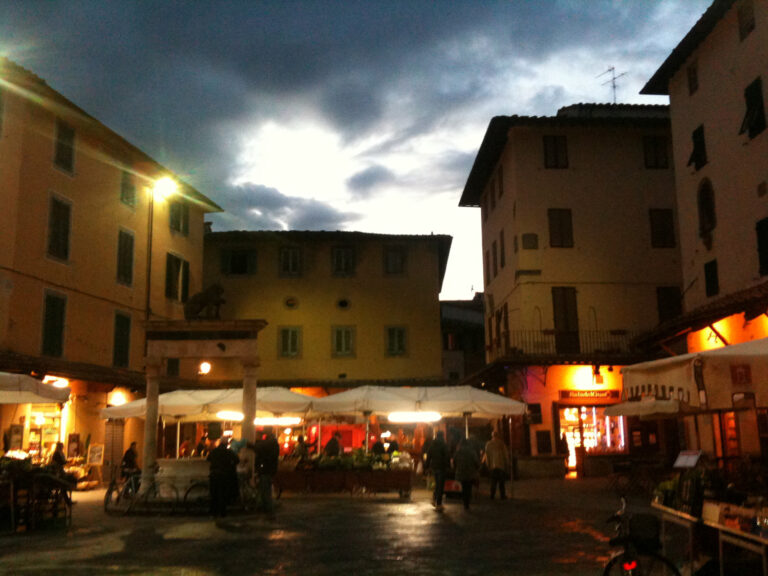 Piazza Mercato Pistoia Ph Claudia Zanfi