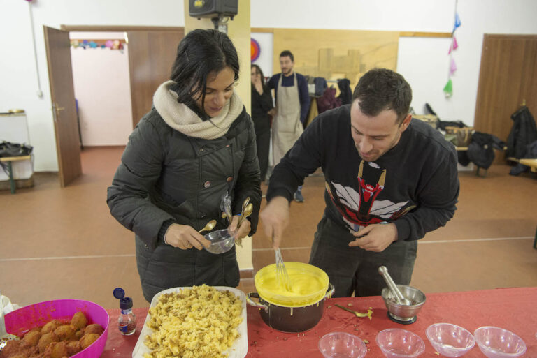 Straperetana d'inverno - pranzo d'artista a Pereto. Ph. Giorgio Benni