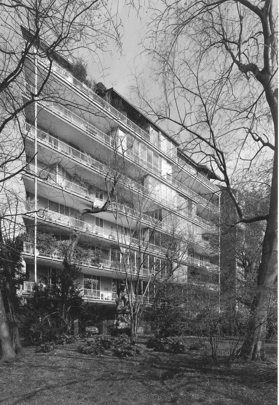 Gardella, Castelli, Menghi, Residenza in via Marchiondi, Milano, 1949-55. Photo © Stefano Topuntoli