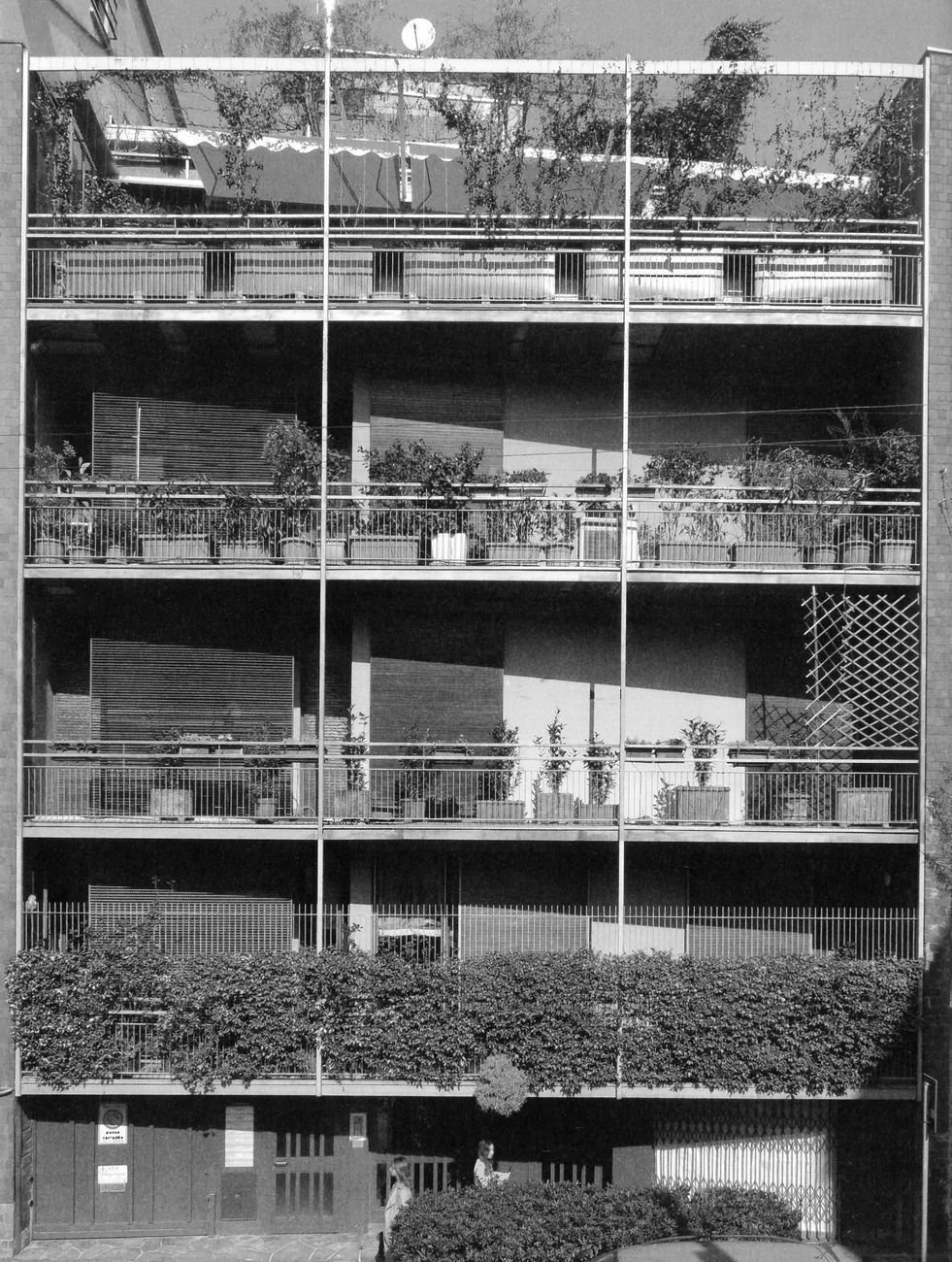 Ghidini, Mozzoni, Residenza in via Corridoni, Milano, 1956-59. Photo © Stefano Topuntoli