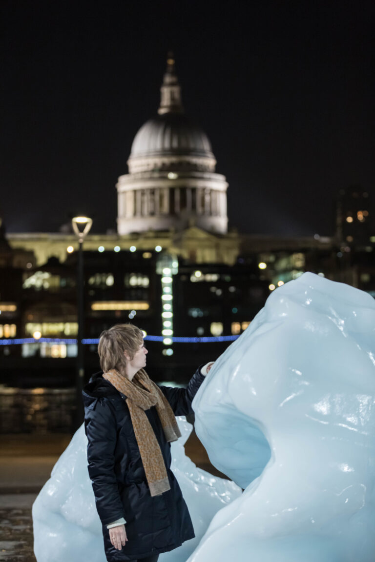 Ice Watch by Olafur Eliasson and Minik Rosing Supported by Bloomberg Installation: Bankside, outside Tate Modern, 2018 Photo: Justin Sutcliffe © 2018 Olafur Eliasson