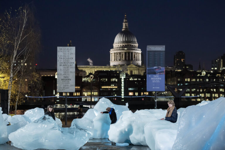 Ice Watch by Olafur Eliasson and Minik Rosing Supported by Bloomberg Installation: Bankside, outside Tate Modern, 2018 Photo: Justin Sutcliffe © 2018 Olafur Eliasson