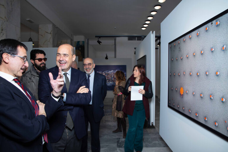 Roma, presentazione della mostra l'Aria del Tempo del fotografo Massimo Sestini, nella foto il Presidente della Regione Nicola Zingaretti 2018 12 07 © Niccolò Cambi/Massimo Sestini