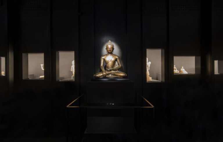 The Light of Buddha. Installation view at The Palace Museum, Beijing 2018