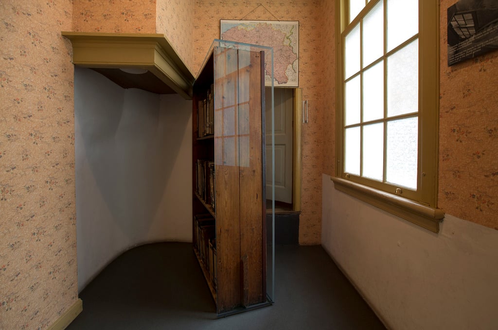 The movable bookcase conceals the entrance to the Secret Annex © Anne Frank House. Photographer Cris Toala Olivares