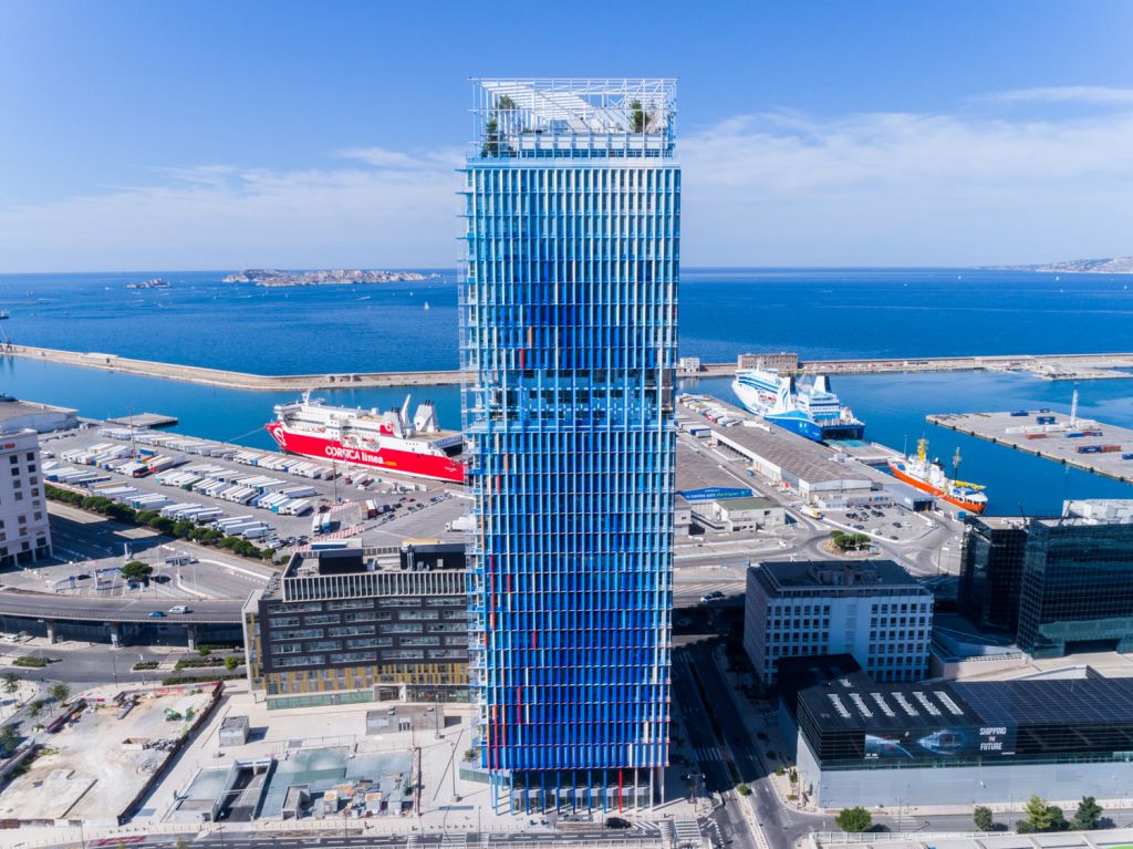 La Marseillaise: la torre per uffici di Jean Nouvel a Marsiglia. Le immagini del progetto