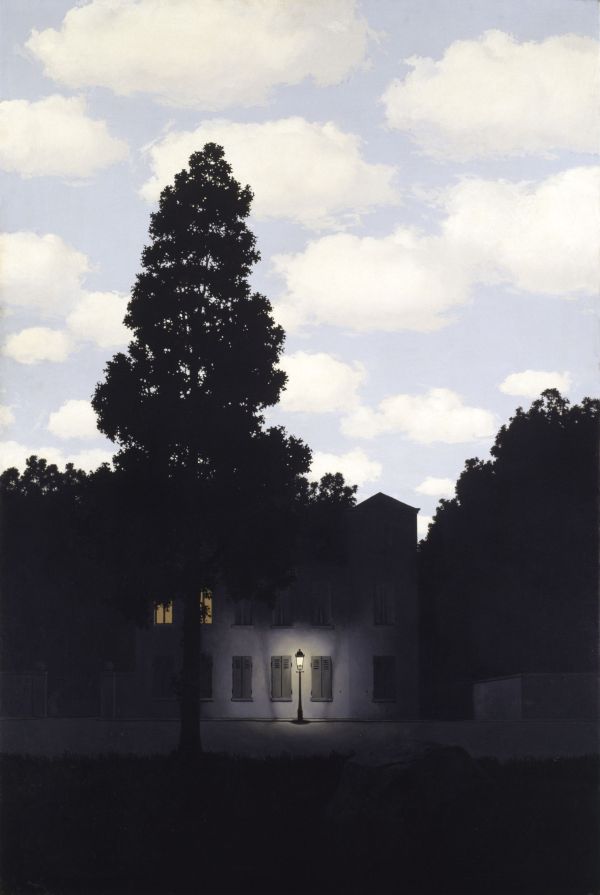 L’impero della luce (L’Empire des lumières), 1953–54. Olio su tela, 195,4 x 131,2 cm. Collezione Peggy Guggenheim, Venezia