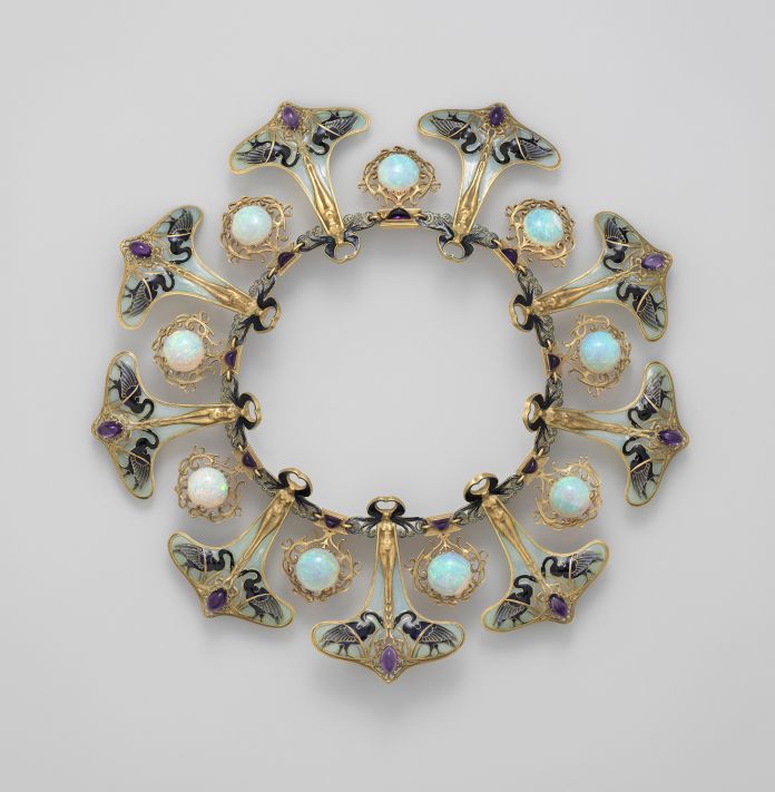 Necklace Lalique, The Metropolitan Museum of Art, Gift of Lillian Nassau, 1985