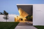 MENIL DRAWING INSTITUTE Louisa Stude Sarofim Building, West Elevation. Ph by Richard Barnes. All Images Courtesy the Menil Collection, Houston