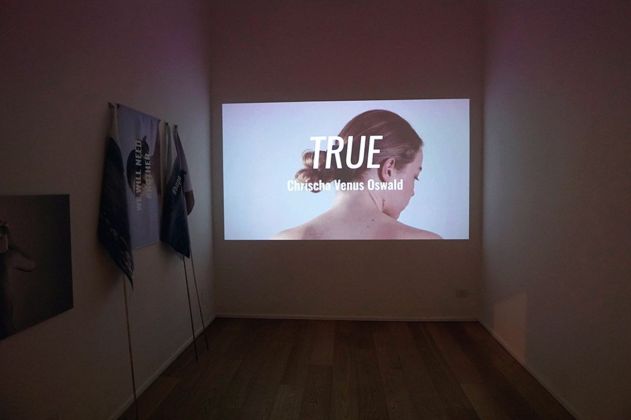 Crischa Venus Oswald. True. Installation view at Muratcentoventidue, Bari 2018