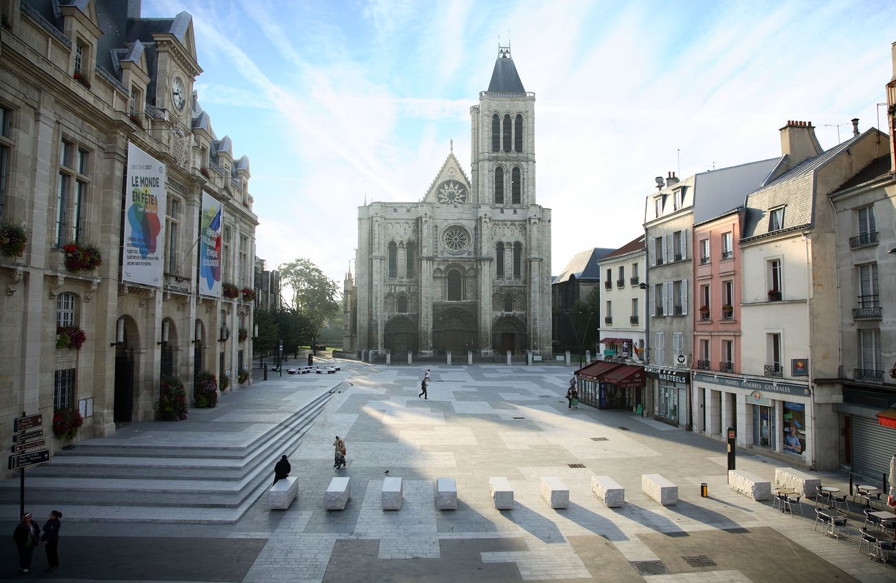 Franco Zagari, Saint Denis. Les abords de la basilique Place Victor Hugo, 2007. Photo credit Franco Zagari. Architettura e Paesaggio