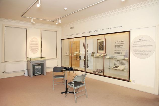 Freud, Dalí and the Metamorphosis of Narcissus. Exhibition view at Freud Museum, Londra 2018