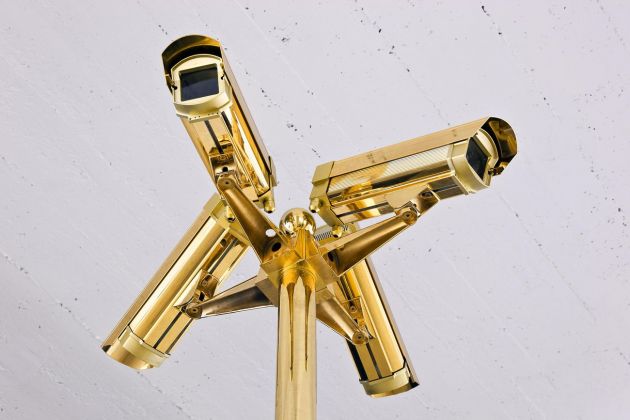 Halil Altındere, MOBESE (Gold Camera), 2011. Photo murat german 2011, courtesy the artist and PILOT Gallery, Istanbul