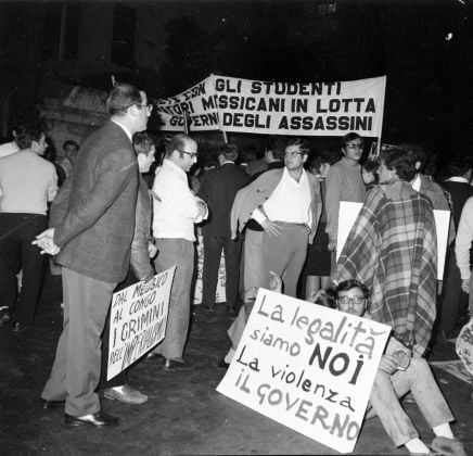 Publifoto Roma, Roma, 11 ottobre 1968, Dimostrazione comunista per il Messico (e Congo)