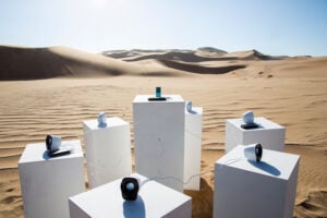 Africa dei Toto diventa protagonista di un’installazione nel deserto