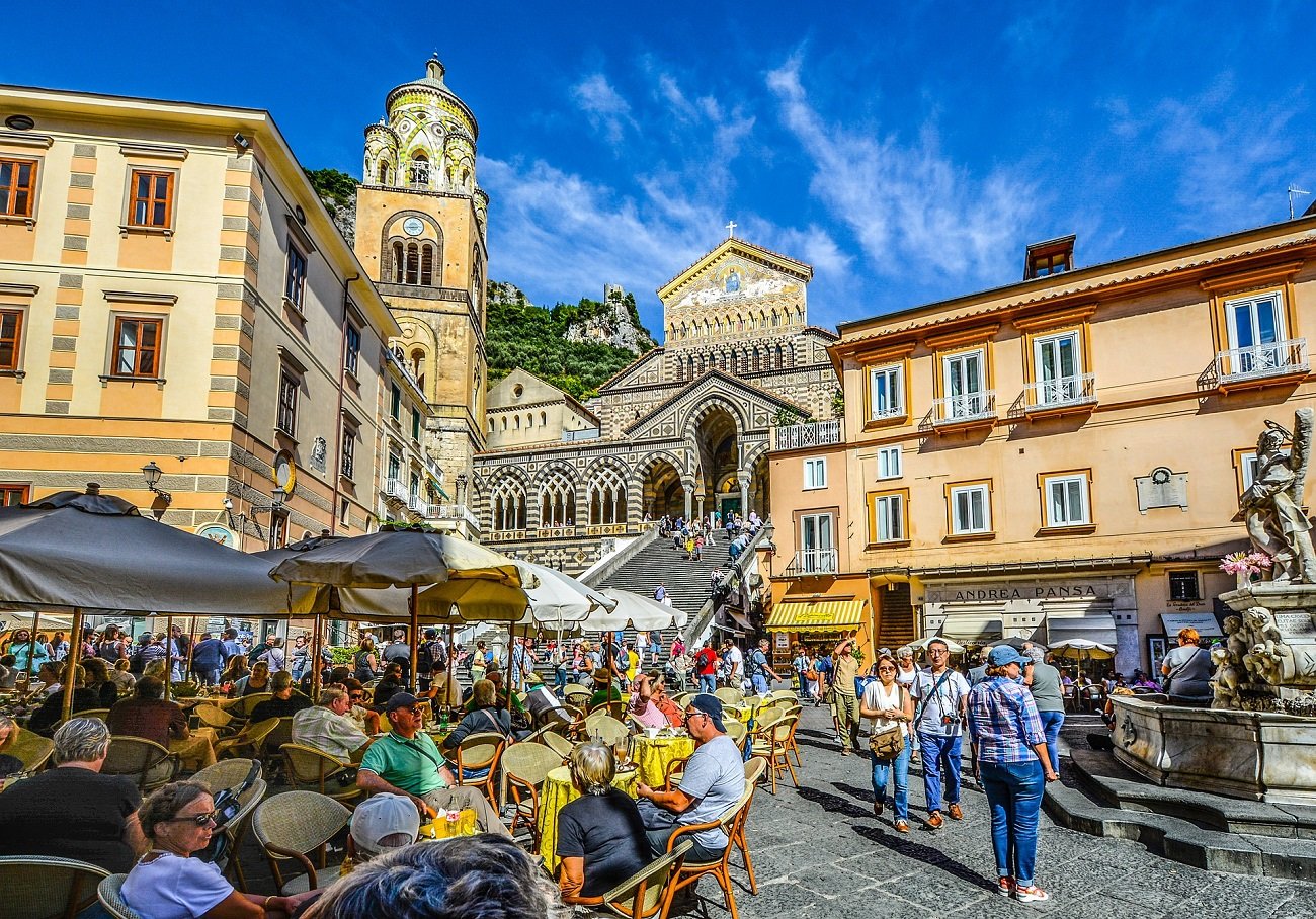 Turisti ad Amalfi