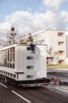 Wohnmaschine von Van Bo Le Mentzel vor dem Bauhaus in Dessau, 02.01.2019