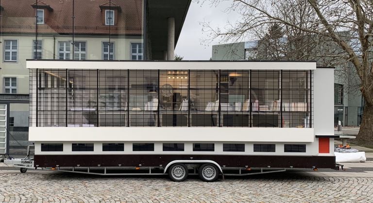 Wohnmaschine by Van Bo Le–Mentzel, Spinning Triangles, Dessau © CC BY SA Tinyhouse University