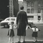 Vivian Maier, Untitled, 1954, New York 40x50 cm (16x20 inch.) Framed: 53,2x63,4 cm ©Estate of Vivian Maier, Courtesy of Maloof Collection and Howard Greenberg Gallery, NY