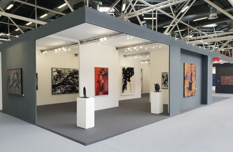 Lo stand della Galleria dello Scudo ad Artefiera