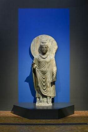 Buddha Shakyamuni from Pakistan, Gandhara region, Sahri Bahlol, 2nd/3rd century, Peshawar Museum. Photograph: Rainer Wolfsberger © Museum Rietberg