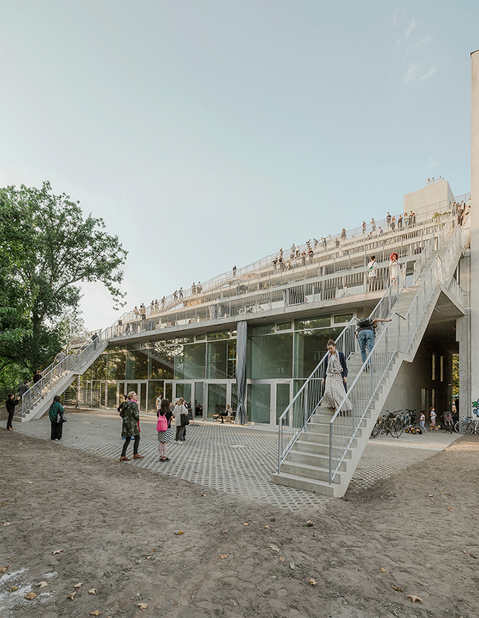 Brandlhuber+ Emde e Burlon/Muck Petzet Architekten, Terrassenhaus Berlin, Berlino – Germania ©Erica Overmeer, David von Becker