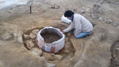 Restauro dei materiali di tre sepolture rinvenute in località Ortino - Volterra