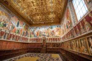 Dopo un anno di restauri riapre la Sala Capitolare della cattedrale di Toledo. Le immagini